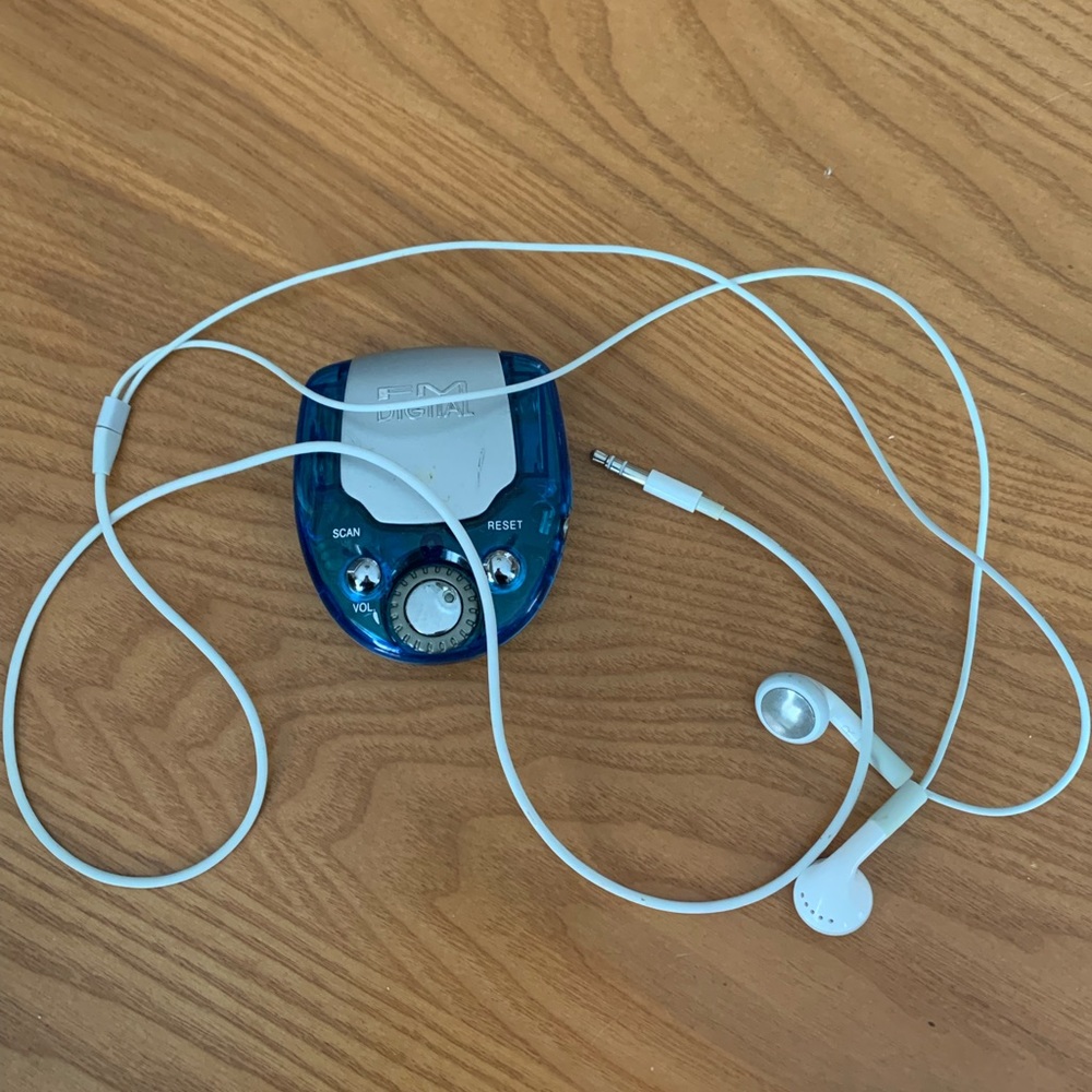 Mini radio Fm à piles AAA